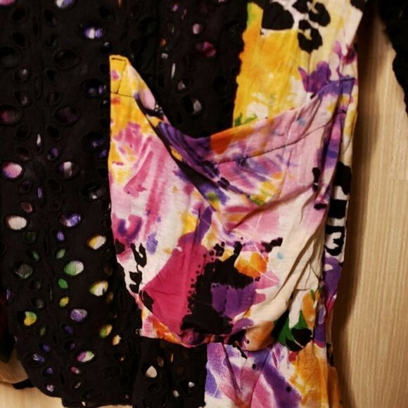 Alberto Makali Floral & Eyelet Blazer. Medium - Picture 3 of 9